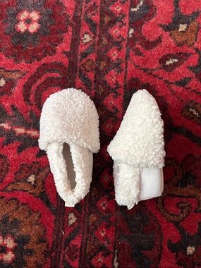 Cozy Sherpa Slip-On Baby Shoes 6-12 months